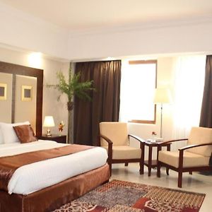 Habitación Clásica con Cama King